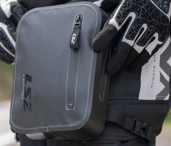 MOVE AHEAD
WP Leg Bag 1.7L